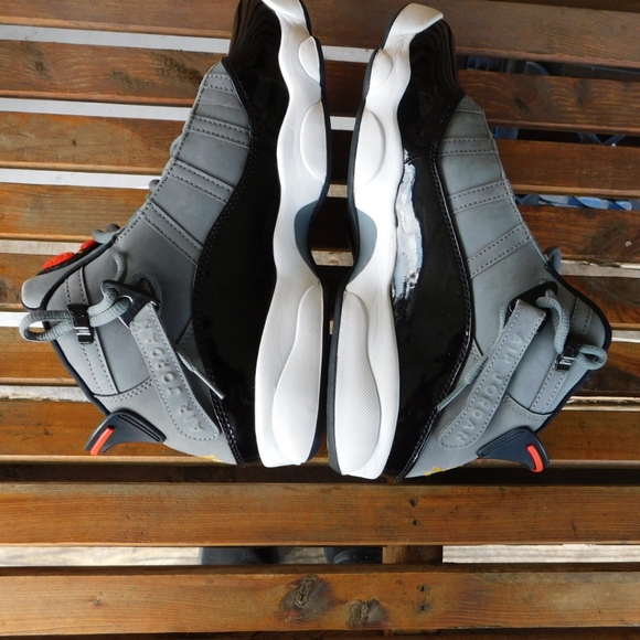 Jordan 6 Rings - Picture 3 of 7